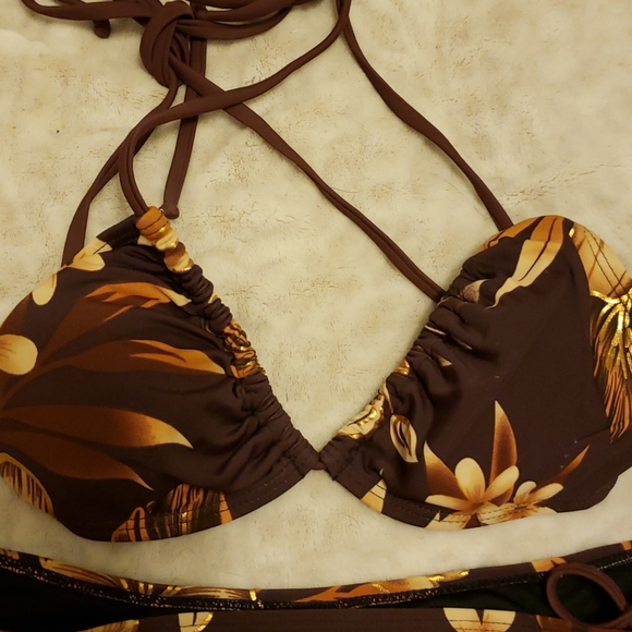 Bikini - Picture 2 of 5